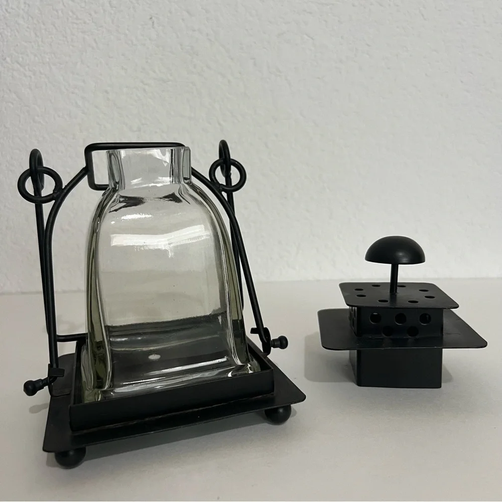 Frontgate Vintage Windproof Candle Holder Lantern Indoors & Outdoors Black